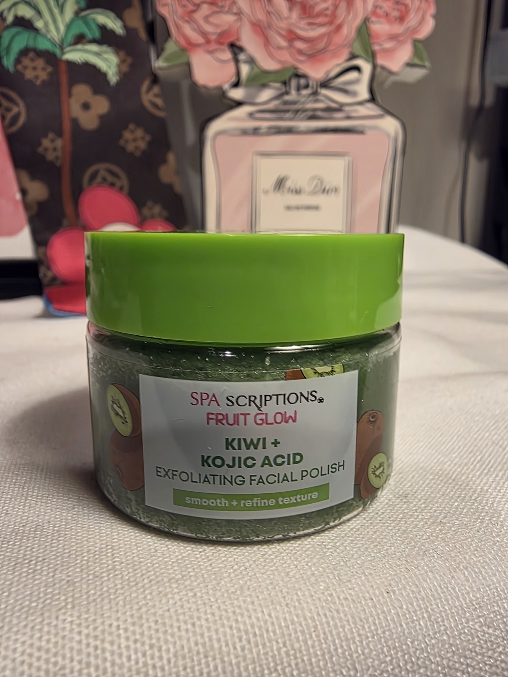 Fruit Glow Kiwi + Kojic Acid Exfoliating Facial Polish